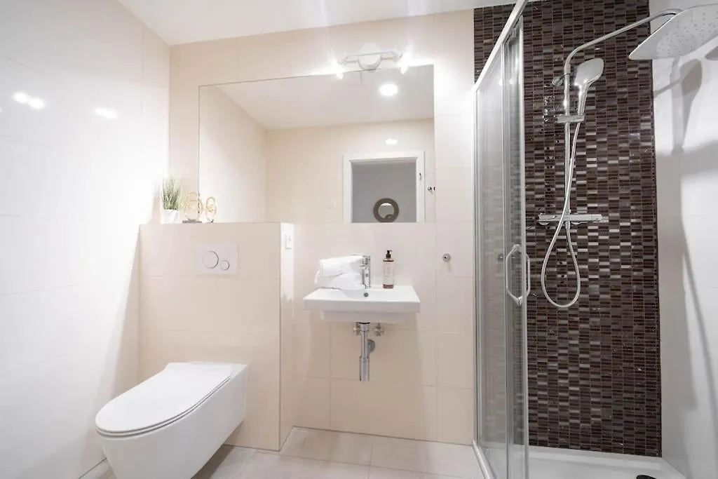 Cavallo Romantic Rooftop L Studio City Center Apartment Prague