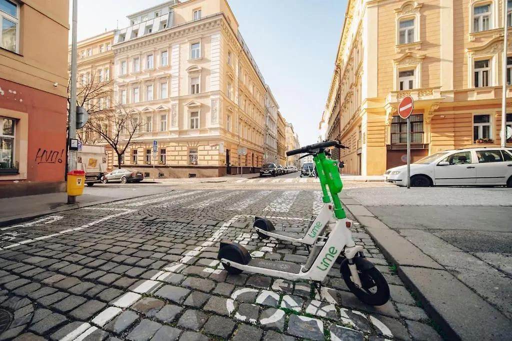 Cavallo Romantic Rooftop L Studio City Center Apartment Prague
